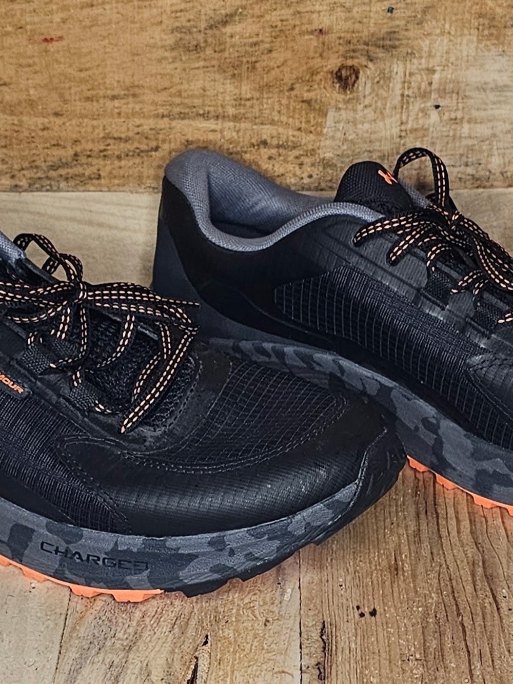 Under Armour Men's Black and Orange Trail Running Shoes
